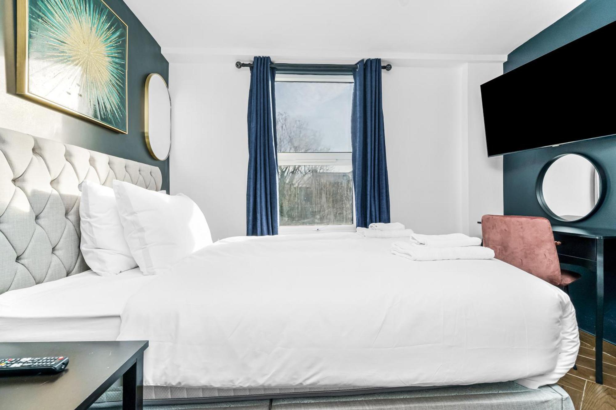 G Eighty Four Aparthotel London Exterior photo