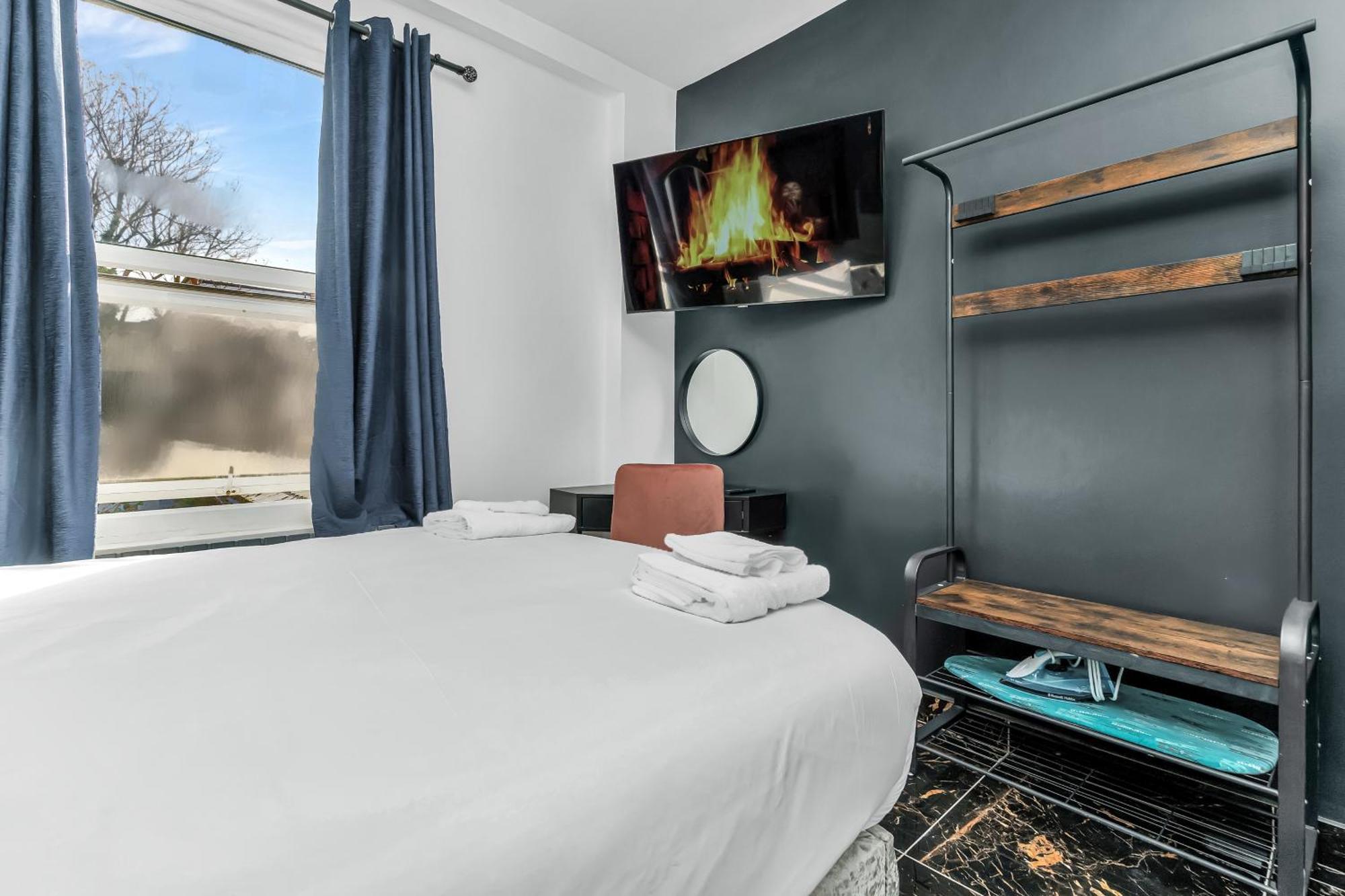 G Eighty Four Aparthotel London Exterior photo