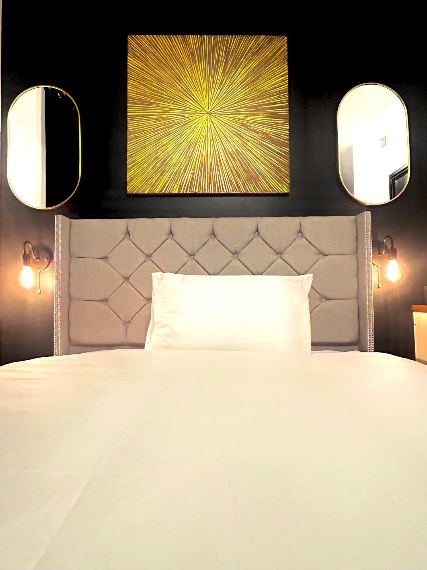 G Eighty Four Aparthotel London Exterior photo
